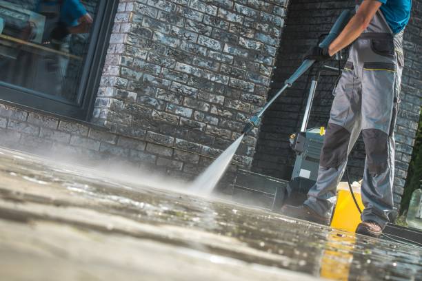 Best Pool Deck Cleaning  in Yoakum, TX