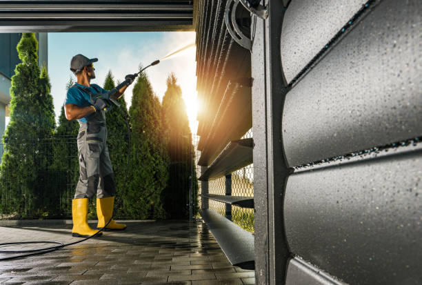 Best Driveway Pressure Washing  in Yoakum, TX