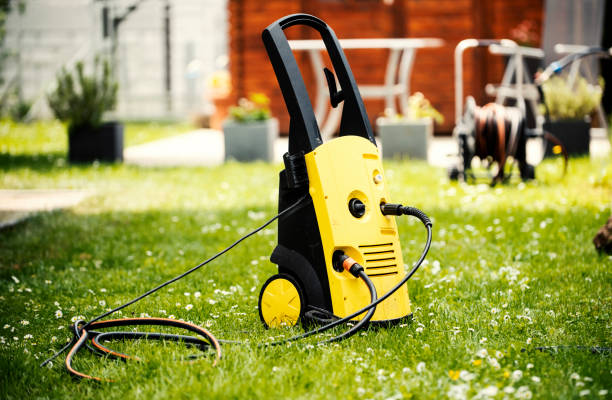 Best Parking Lot and Garage Cleaning  in Yoakum, TX